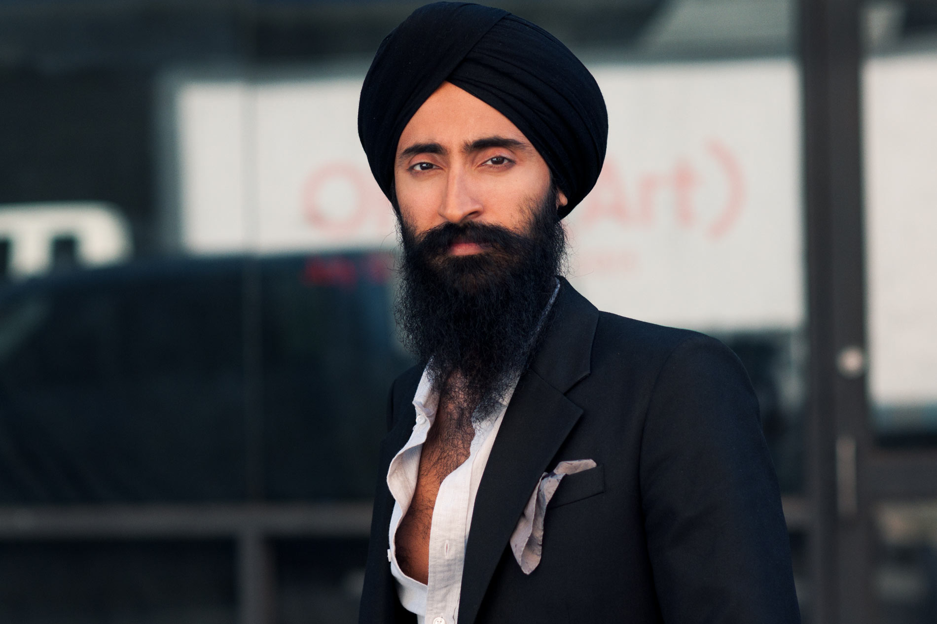 Sikh actor Waris Ahluwalia barred from boarding plane after refusing to remove turban