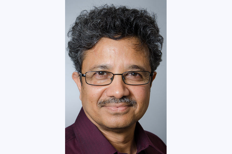 Indian American professor receives Department of Defense funding for lung cancer research