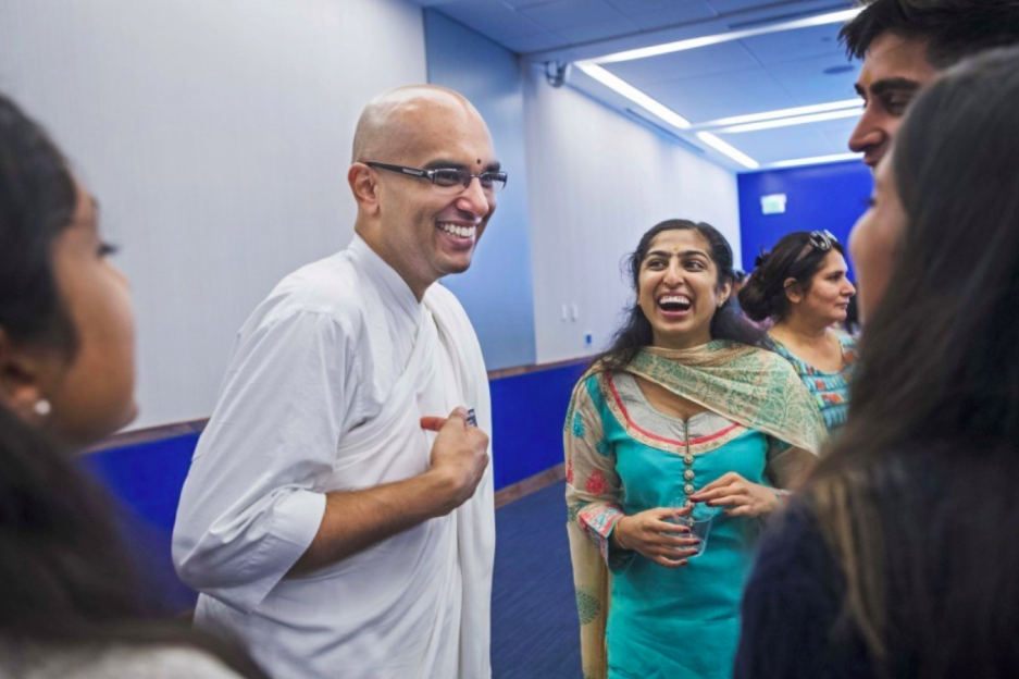 Georgetown University becomes first U.S. College with a Hindu Priest as Chaplain