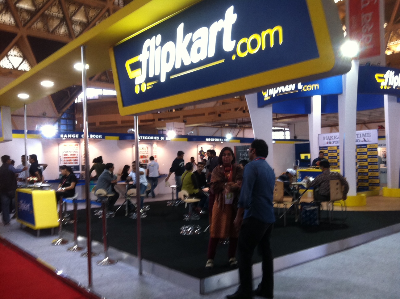 Report: Wal-Mart in talks to invest $1 Billion in Flipkart