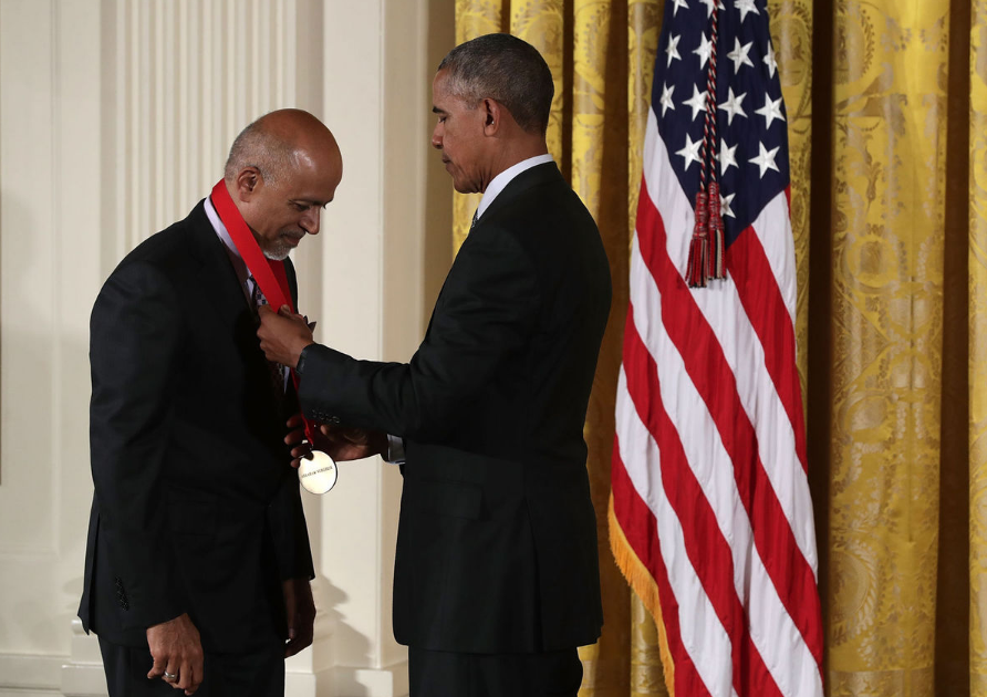 Abraham Verghese receives National Humanities Award from Obama