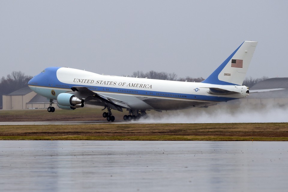 Donald Trump wants to Ground the new Air Force One