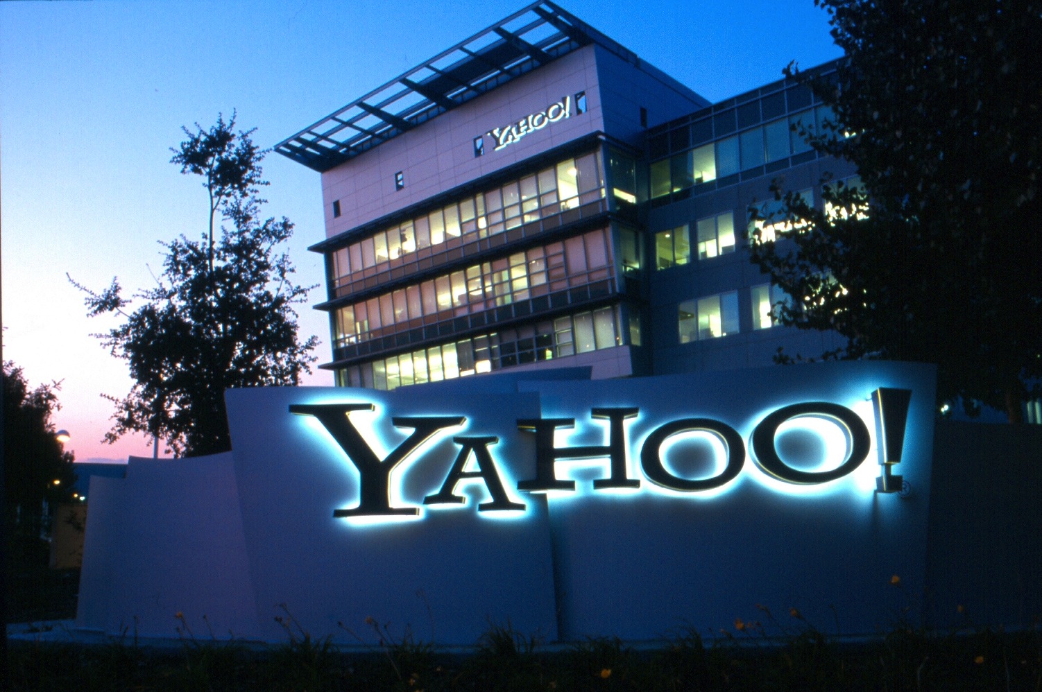 DOJ indicts Russian agents for the 500M user Yahoo hack