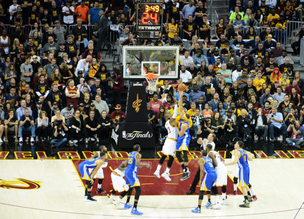 Lebron James tries to guard JaVale McGee at the basket, Game 3 NBA Finals 2017 