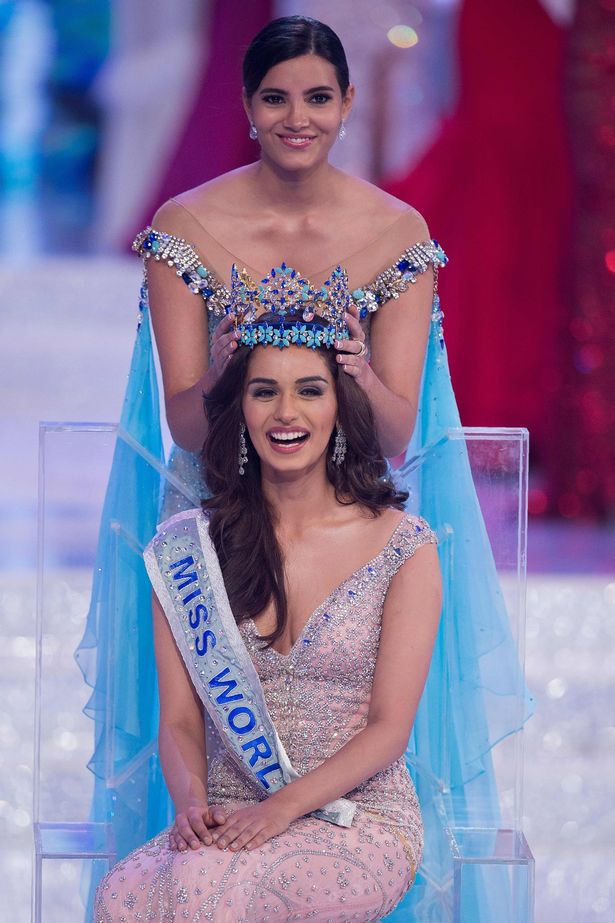 ormer Miss World 2016 Stephanie Del Valle crowns Miss India Manushi Chillar as the new Miss World (Image: AFP)