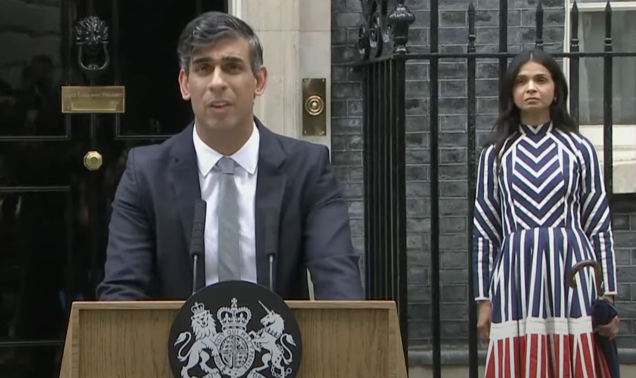 UK Prime Minister Rishi Sunak Concedes Defeat To Keir Starmer, As ...