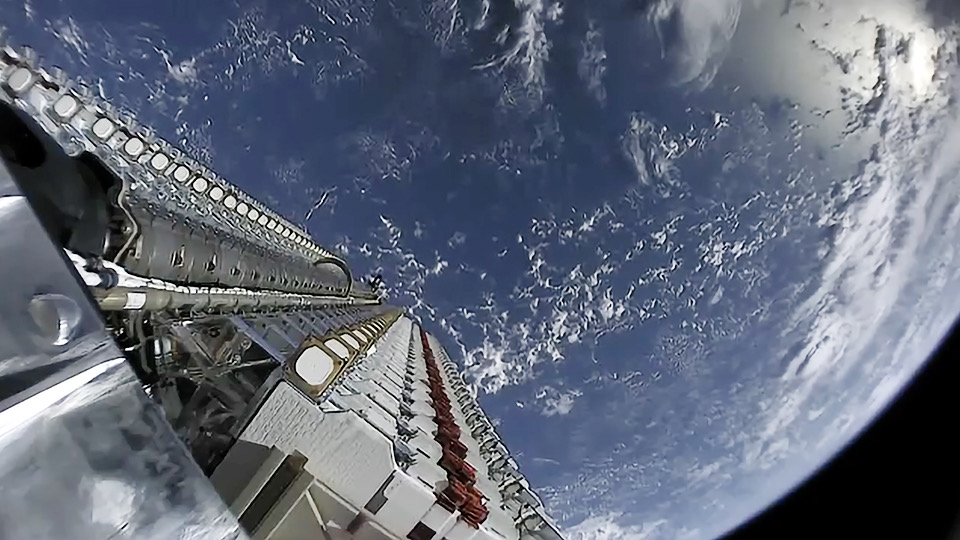 Starlink Activated in Iran Amid Israel-Iran Conflict, Bypassing Government Internet Blackout