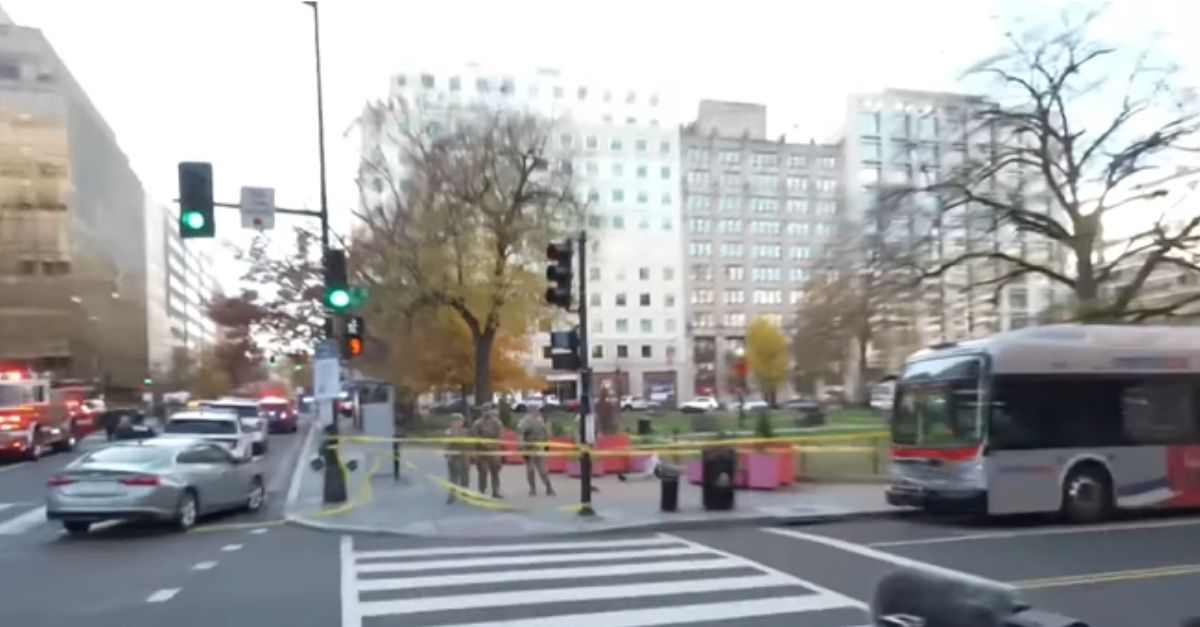 Ex-CIA Afghan held in White House area shooting