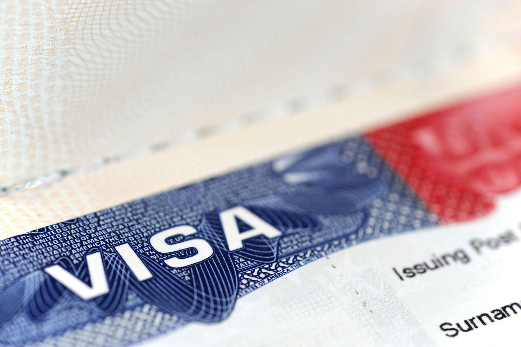 US immigration: student and H-1B visas decline under Trump