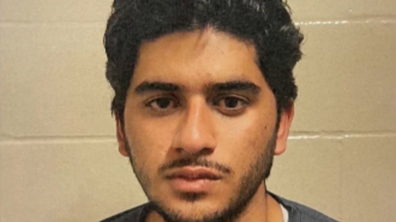 Pakistani national Muhammad Shahzeb Khan guilty in Brooklyn terror plot
