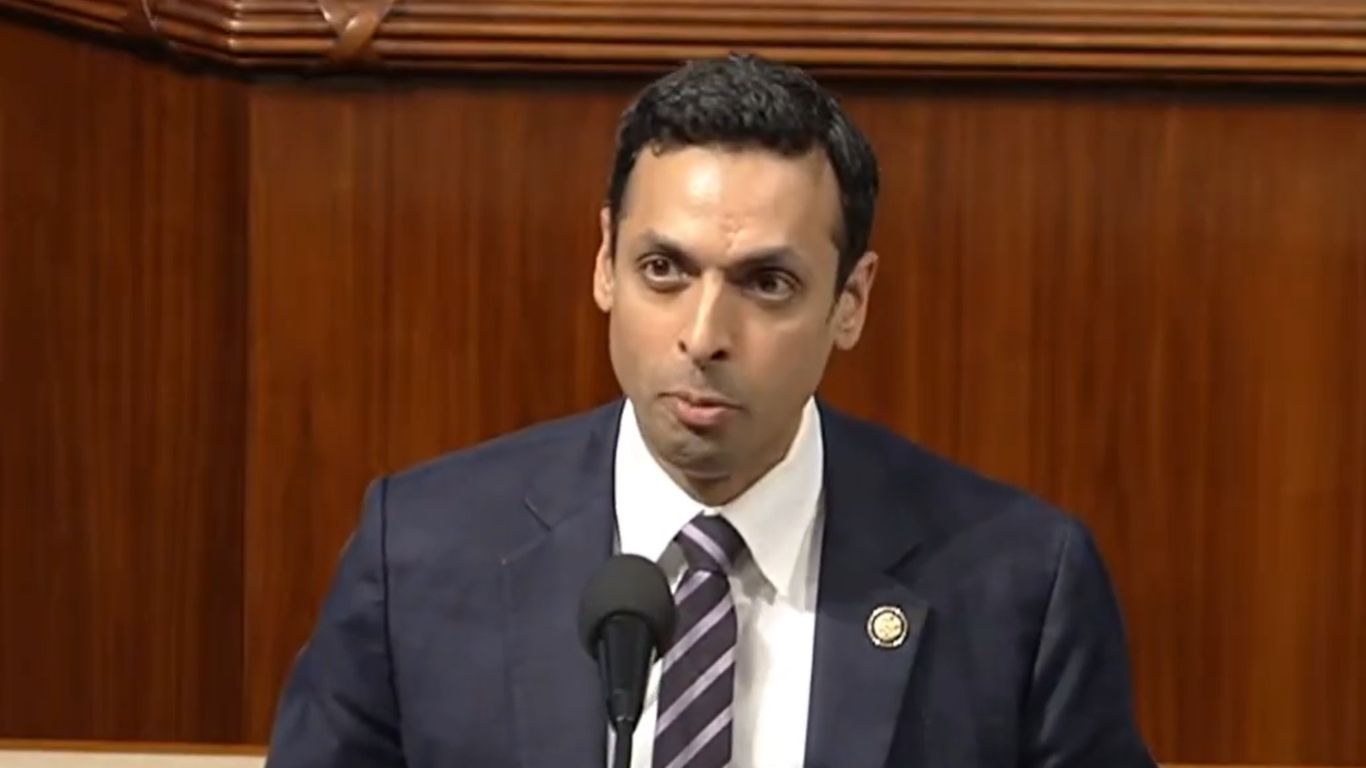 Subramanyam and Luna introduce the Congressional Pension Integrity Act