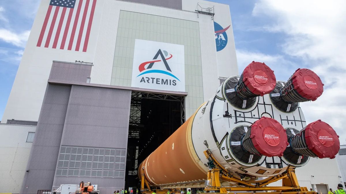 Artemis II shatters Apollo 13’s 56-year distance record, becoming humanity’s farthest journey from Earth
