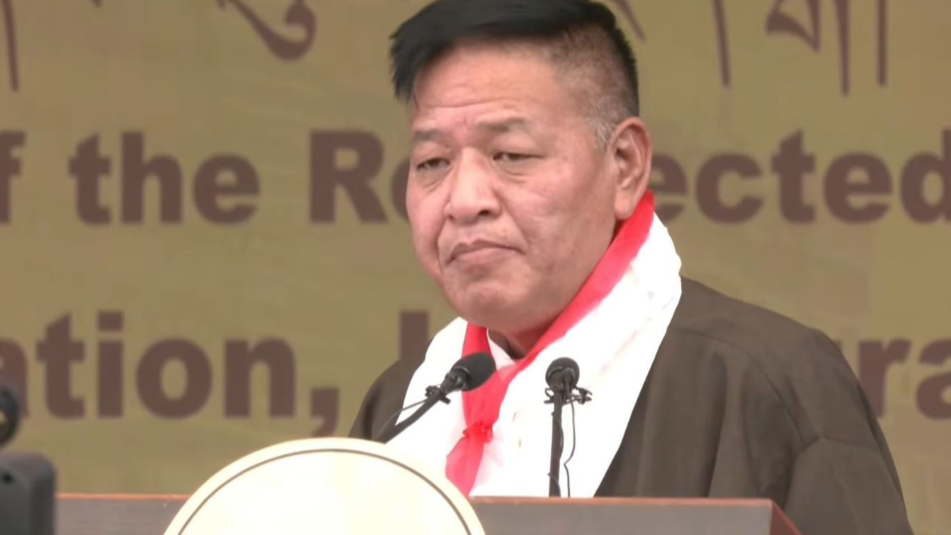 US Embassy adviser attends Penpa Tsering's swearing-in in Dharamshala