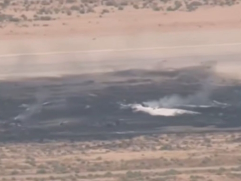 B-52 bomber crash kills 8 near Edwards Air Force Base 