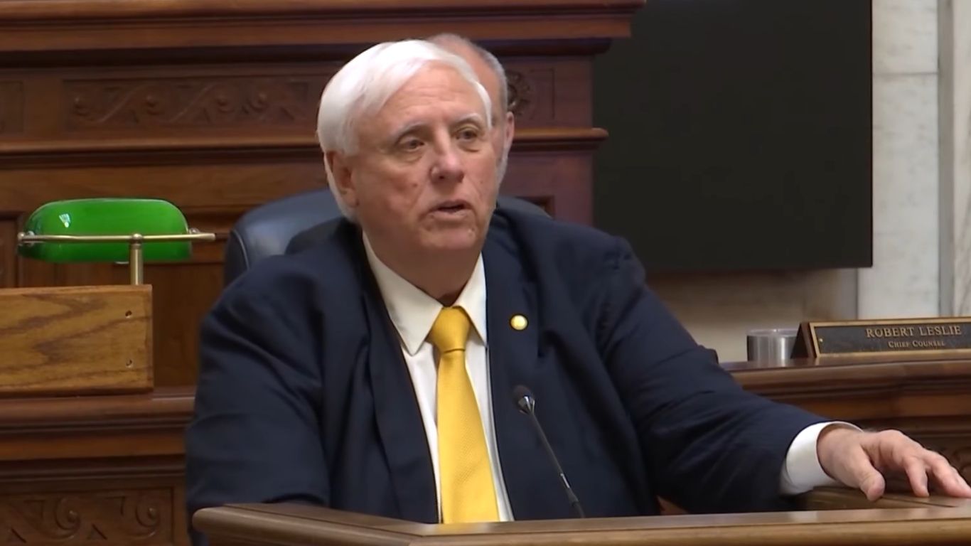 Trump DOJ ends coal probe tied to Sen. Justice