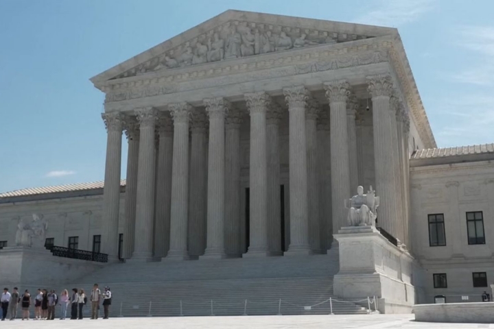 Supreme Court clears path for possible return of border asylum limits 