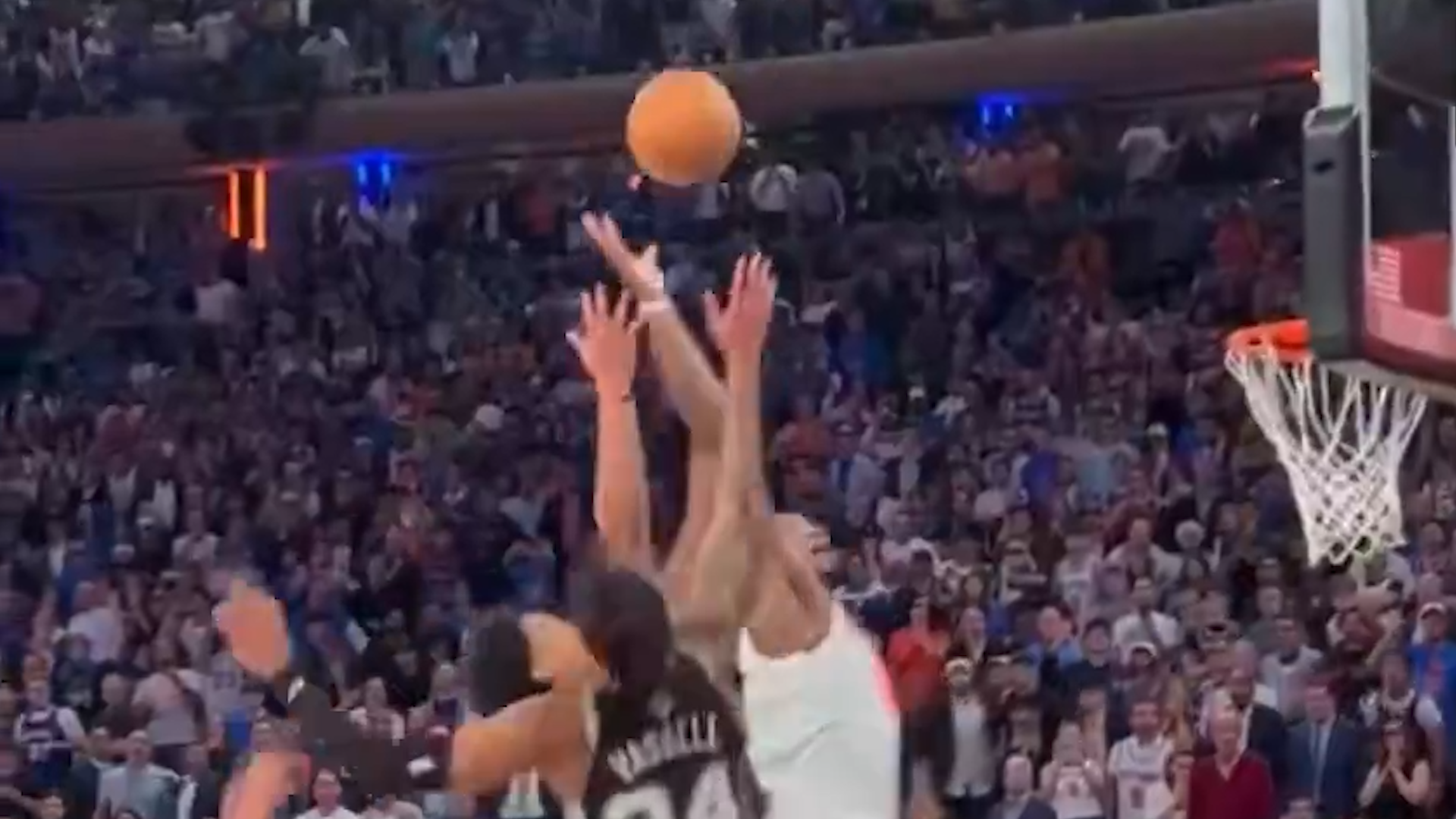 Knicks pull off greatest comeback in NBA Finals history to lead Spurs 3-1