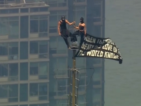 Empire State Building proposal ends in arrest