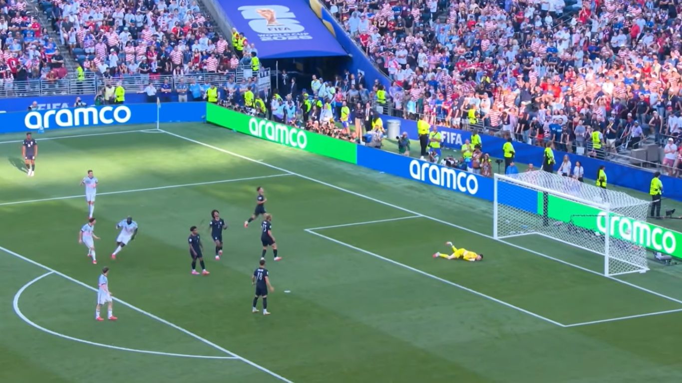 Belgium crushes the US 4-1, reaches World Cup quarterfinals