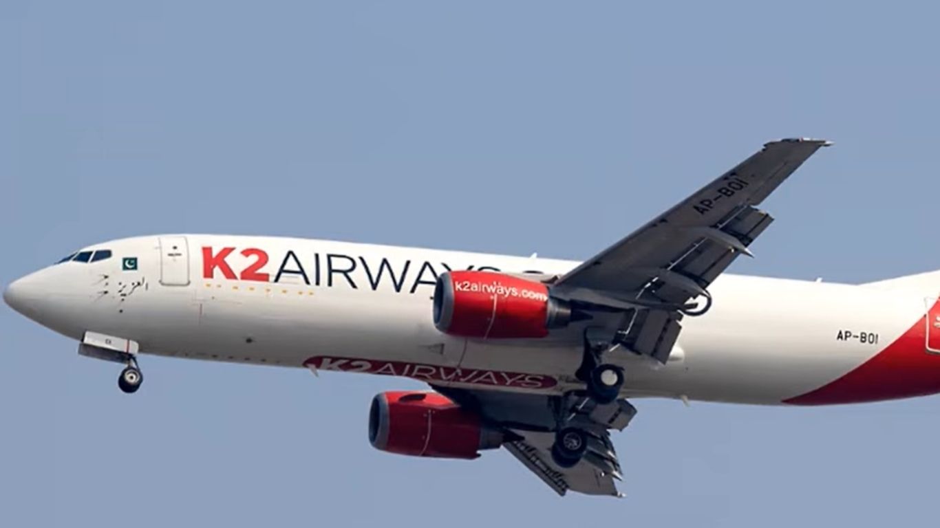 Pakistan expands search for missing cargo plane crew