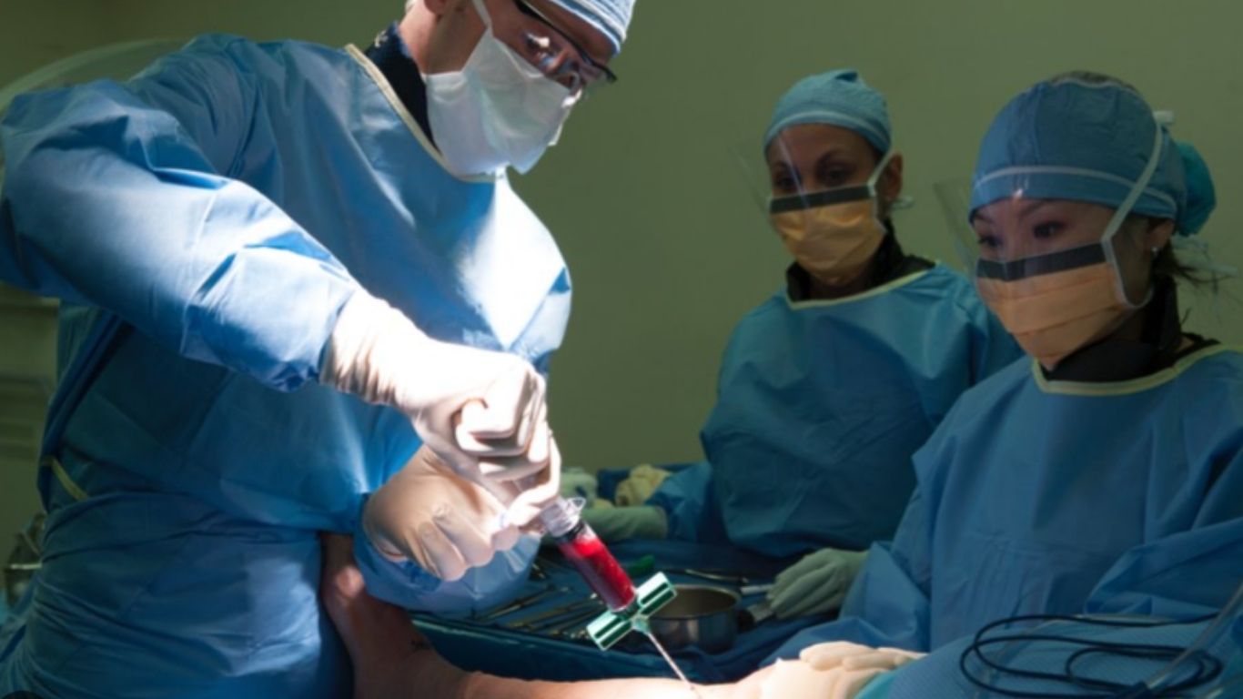 Indian American Army surgeon develops skull surgery through nose