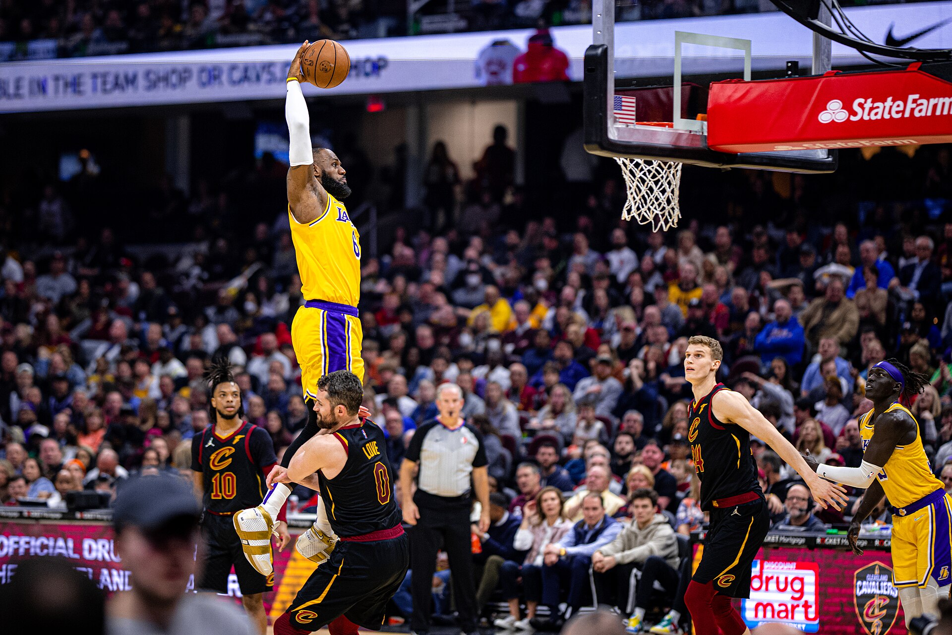 LeBron James joins 76ers for final NBA title chase