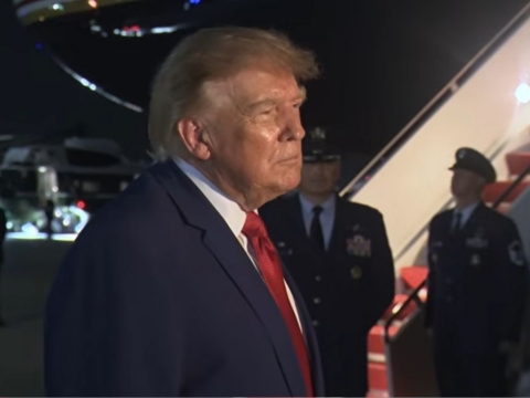 Trump switches planes in Turkey over security threat