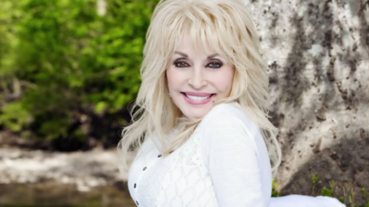 Nashville Airport may be renamed for Dolly Parton