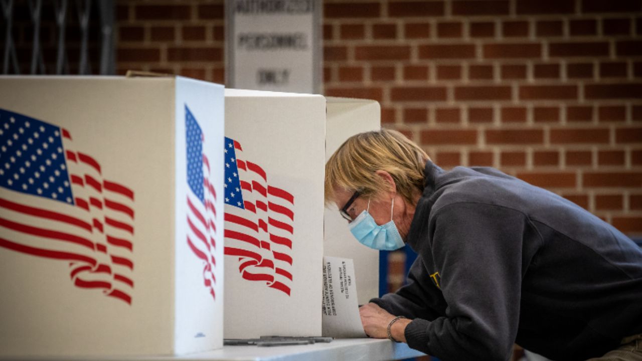 Early voting begins as 2026 midterms enter final stretch 