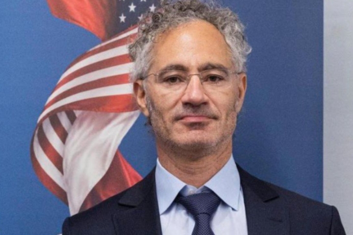 Palantir CEO questions AI IPO future