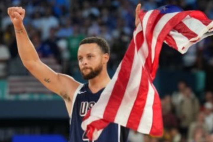 Stephen Curry stays with Warriors on new $136.7 million extension 