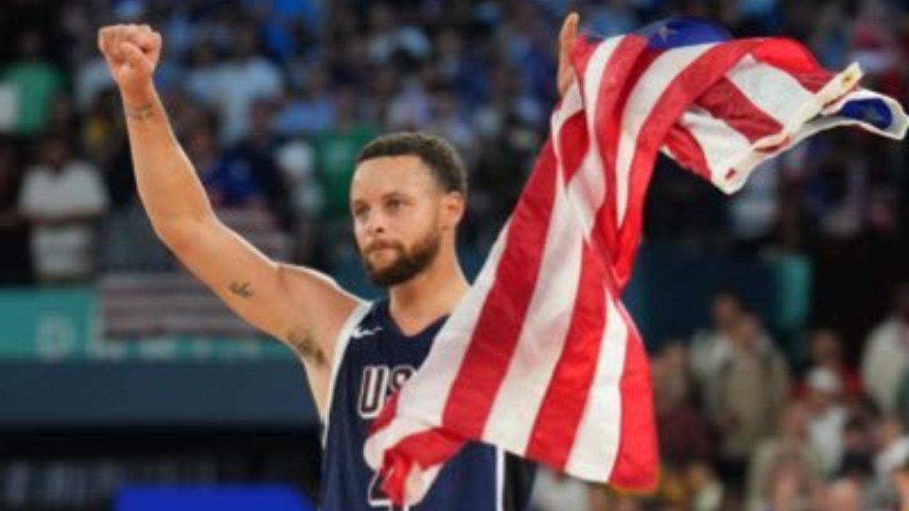 Stephen Curry stays with Warriors on new $136.7 million extension 